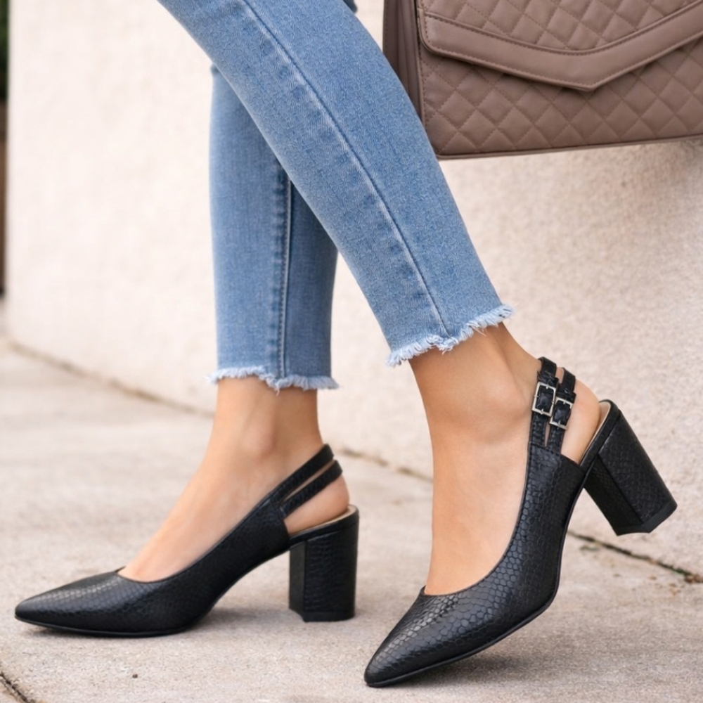 Bandolino NEW!! Wanda Modern Clsssic Leather Pointy Toe Block Heel Pumps 9M